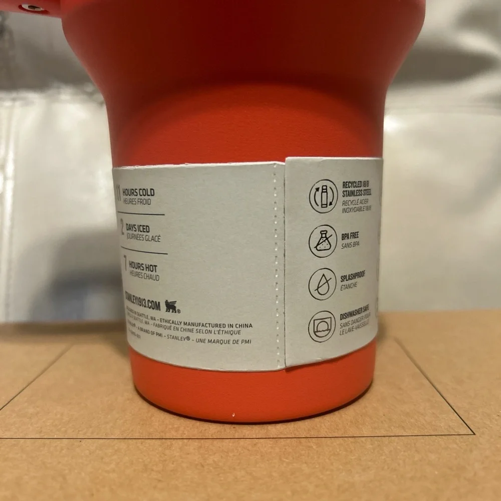 Stanley Orange Quencher H2.0 Tumbler with Handle - Picture 4 of 5